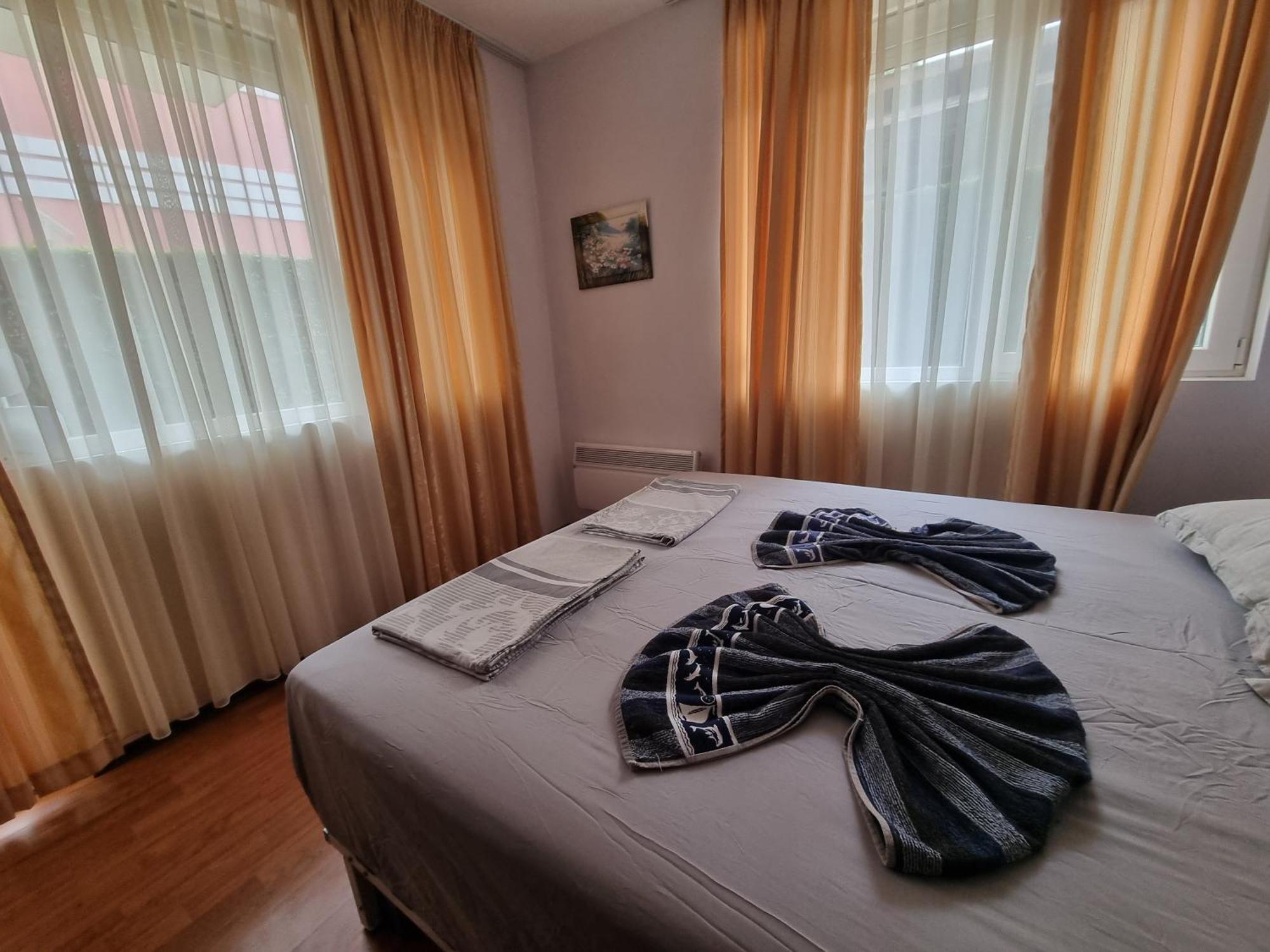 Family Apartment "Sunny House" 内塞伯尔 外观 照片