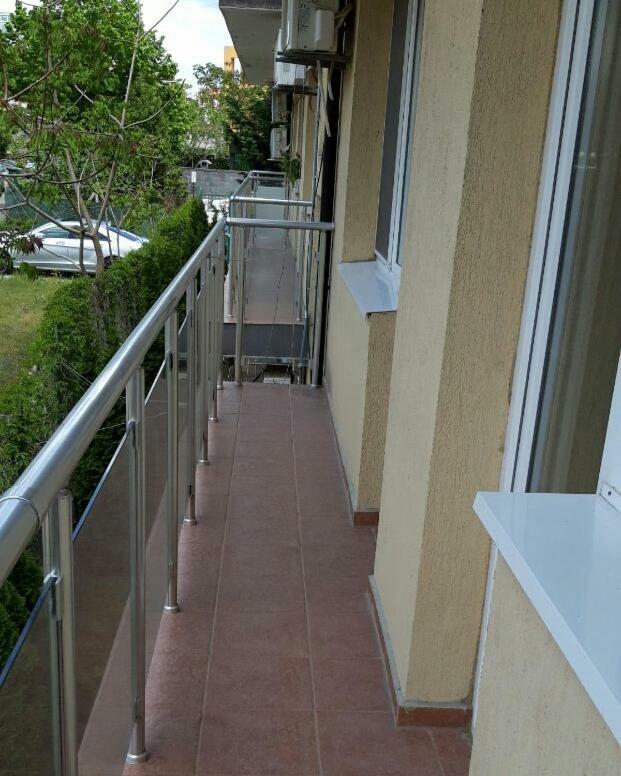 Family Apartment "Sunny House" 内塞伯尔 外观 照片