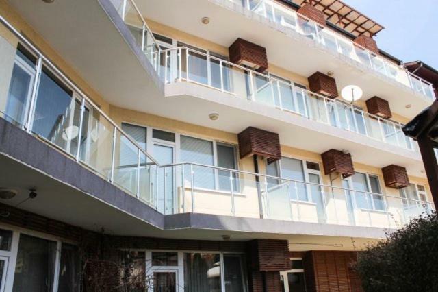 Family Apartment "Sunny House" 内塞伯尔 外观 照片